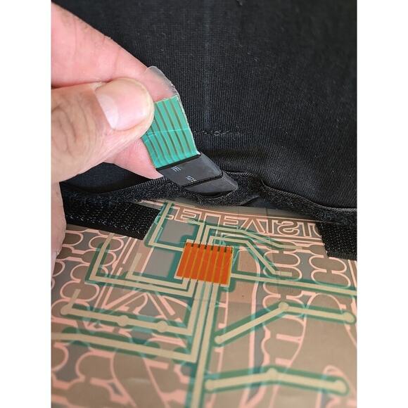 MTV Music Television. Black Shirt. L. Lights Up (Battery Operated) - Picture 10 of 12